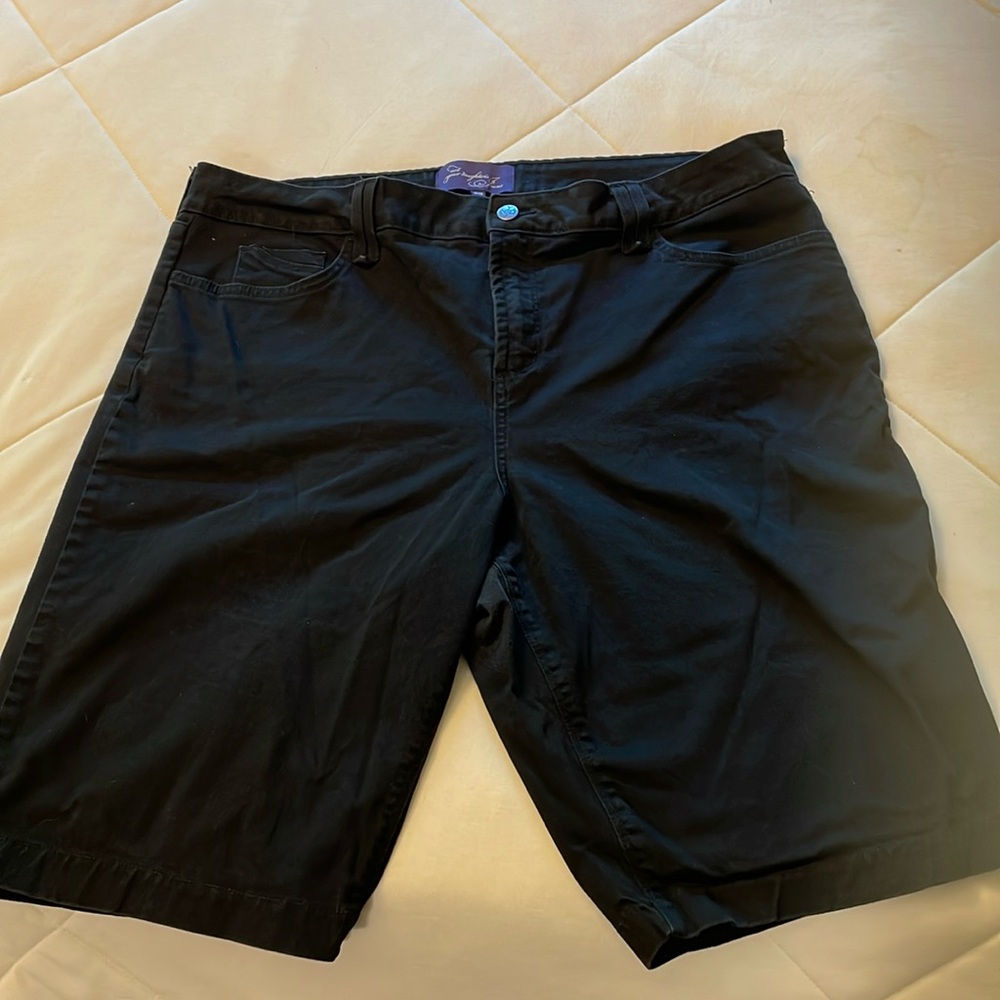Women’s size 18w black heavy cotton and spandex shorts. Good condition
